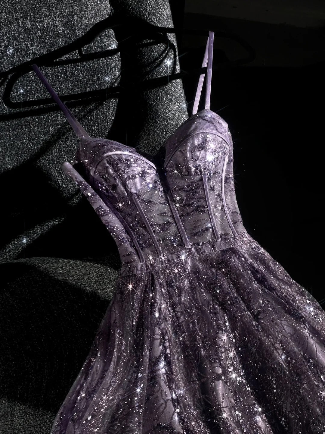 girlhomeshops - Lila wunderschönes, exquisites, mit Perlen besetztes, langes Ballkleid aus Tüll, romantisch und umwerfend für Mädchen, gh5693