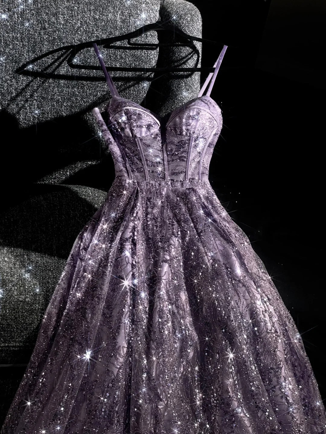 girlhomeshops - Lila wunderschönes, exquisites, mit Perlen besetztes, langes Ballkleid aus Tüll, romantisch und umwerfend für Mädchen, gh5693