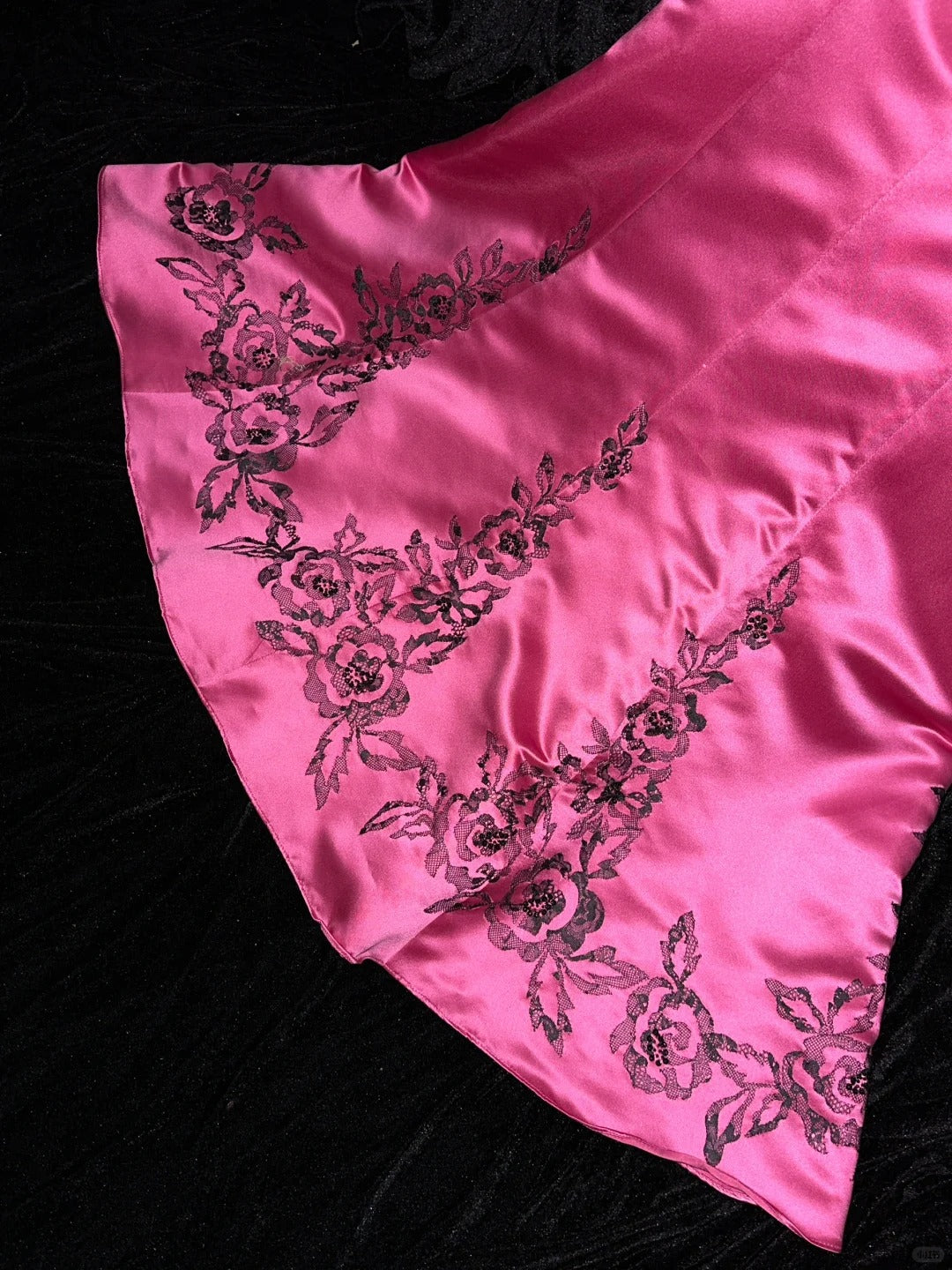 Robe de soirée longue en satin à fleurs roses gh4422