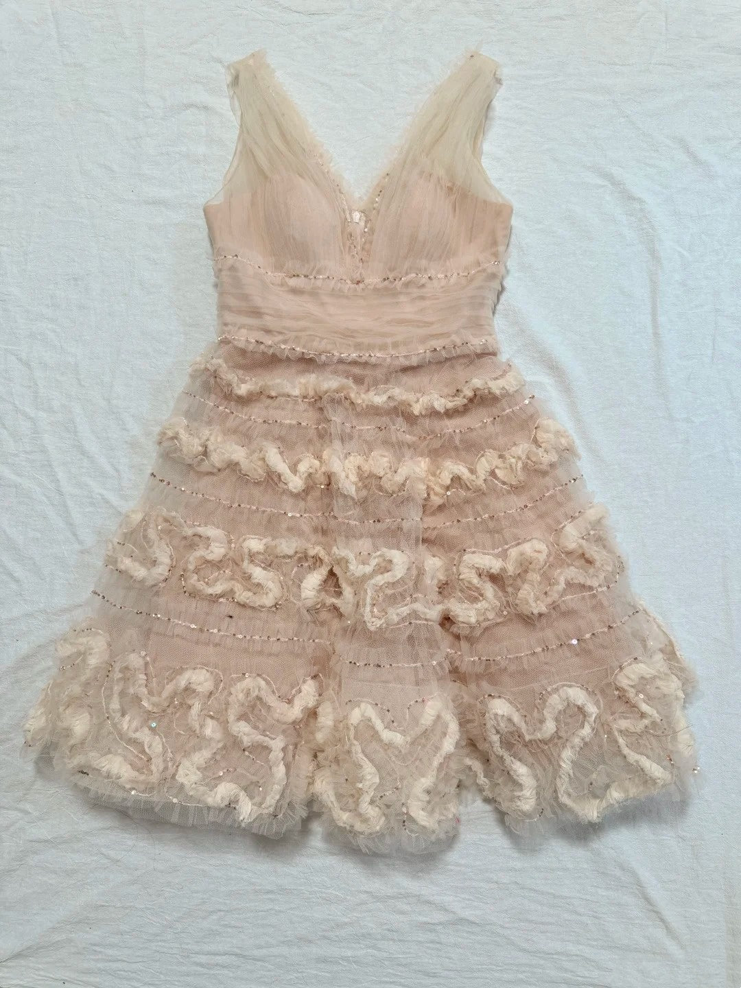 girlhomeshops-Nude Pink Tulle Sleeveless Midi Dress with Sequins and 3D Textured Patterns gh6312