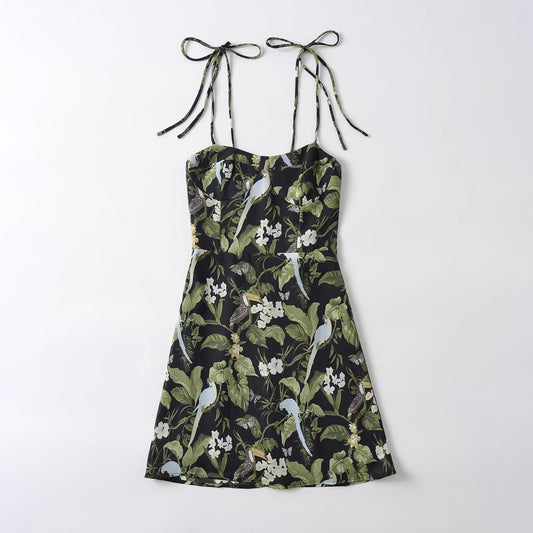 French retro floral print slim-fit suspender dress, flattering and waist-cinching, new summer travel and vacation beach short dress.  11406
