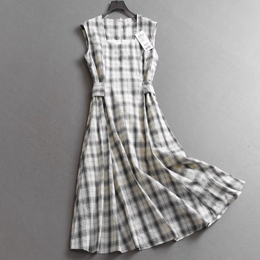 Color-blocked plaid waist pleated flattering square neck sleeveless vest dress, new summer style. 11339