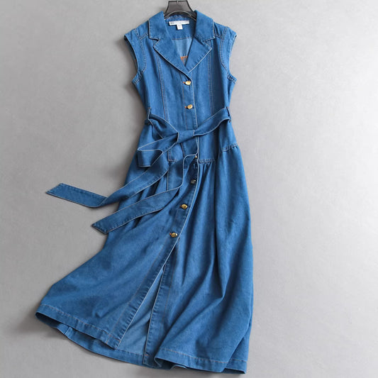 Retro-style collared sleeveless denim dress, new autumn style, belted waist long dress for women. 11329