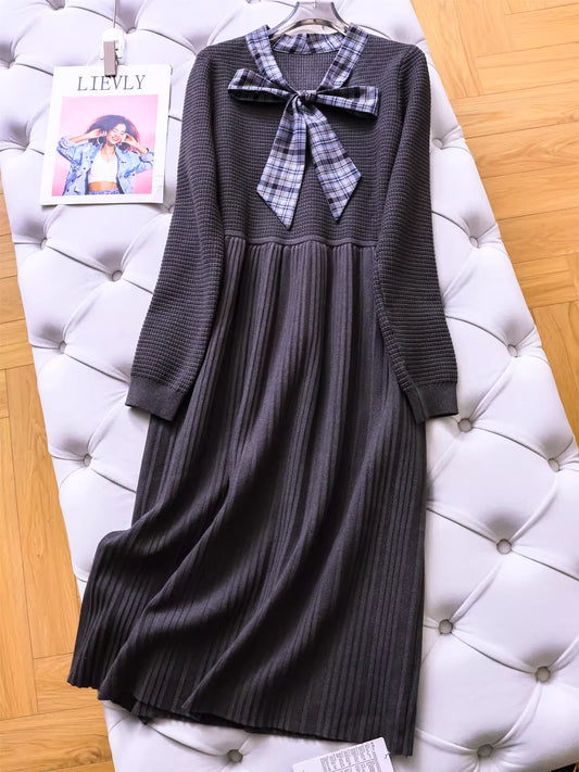 Plaid bow tie V-neck long-sleeved pleated knit sweater dress, inner layer long dress 11317
