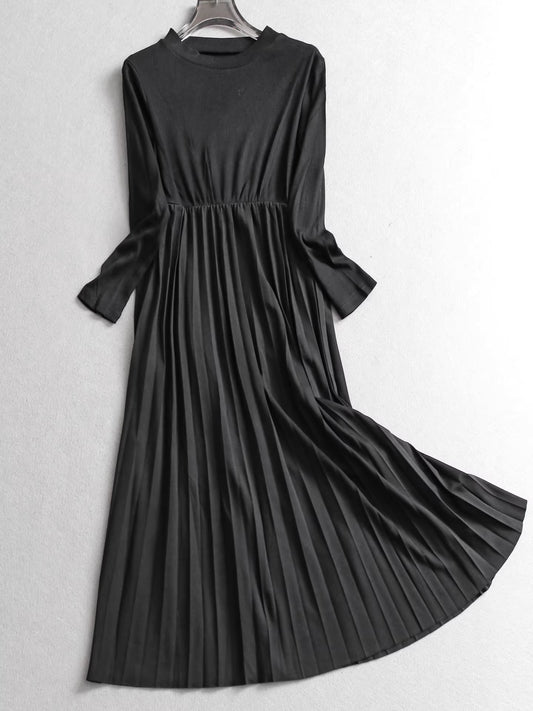 Solid color slim-fit round neck pleated skirt, perfect for layering as an inner dress, suitable for winter coats 11316