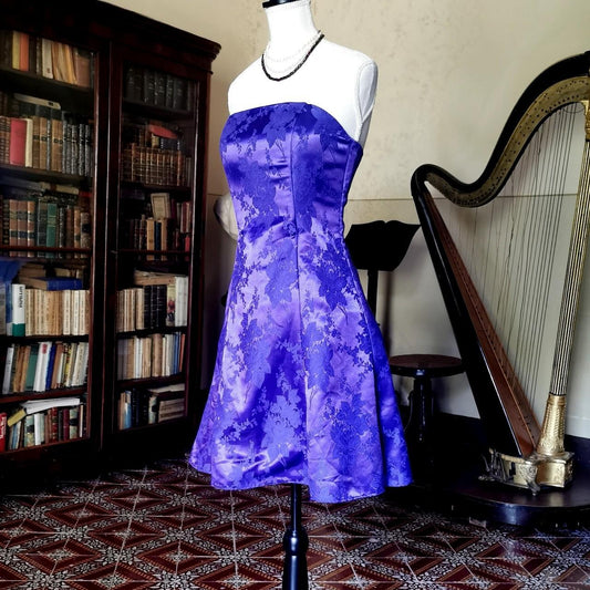 Girlhomeshops – Lila geblümtes Vintage-Kurz-/Mittellanges Satin-Heimkehrkleid gh5534