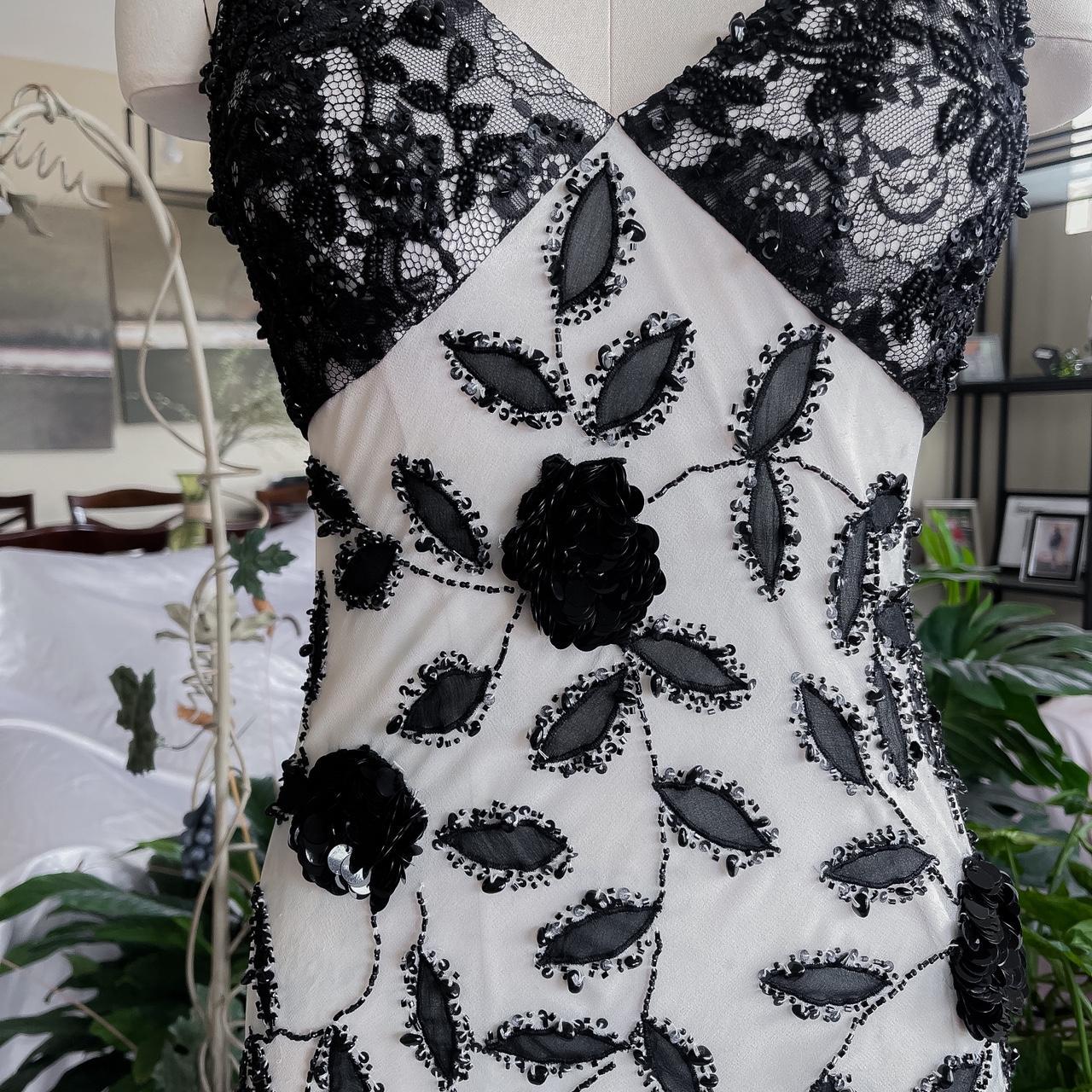 Girlhomeshops - Robe de soirée longue en mousseline de soie, blanche et noire, avec perles exquises, gh5092