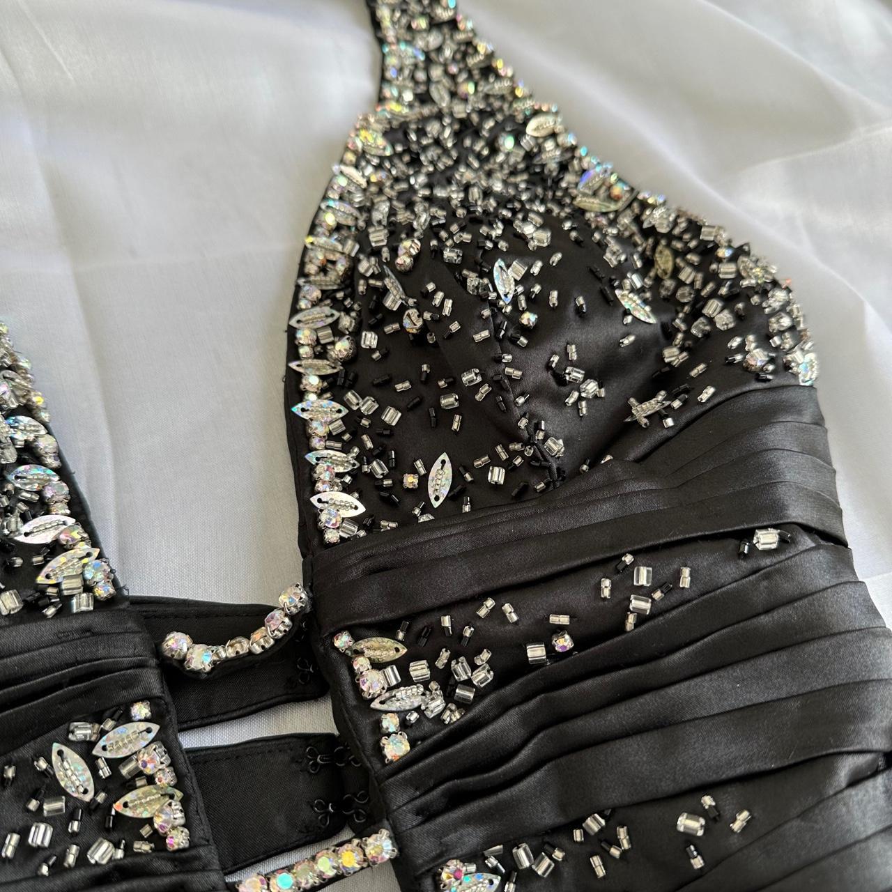 Schwarzes, wunderschönes Vintage-Mode-Elegantes, exquisites, perlenbesetztes Spaghettiträger-Lang-Satin-Ballkleid, Abendkleid, Geburtstagspartykleid, Abschlussballkleid gh3640