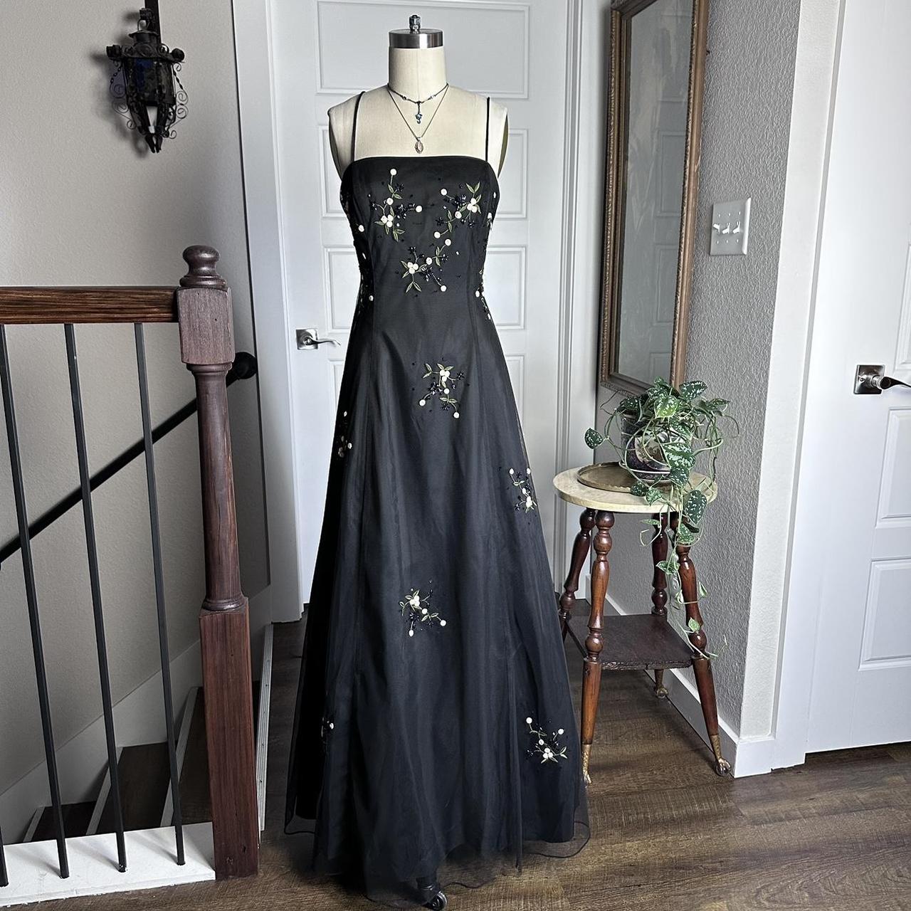 Black vintage fashion elegant exquisite beaded floral spaghetti straps long A-line satin tulle ball gown evening dress party dress prom dress gh3681