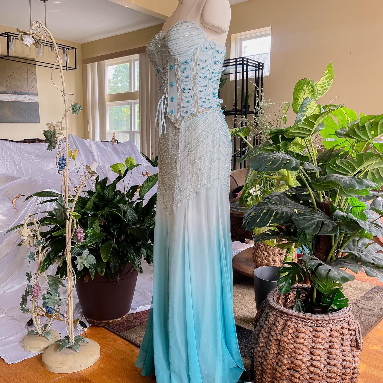 Girlhomeshops - Superbe robe de soirée bleu ciel ombré à lacets et perles, style corset, gh5096