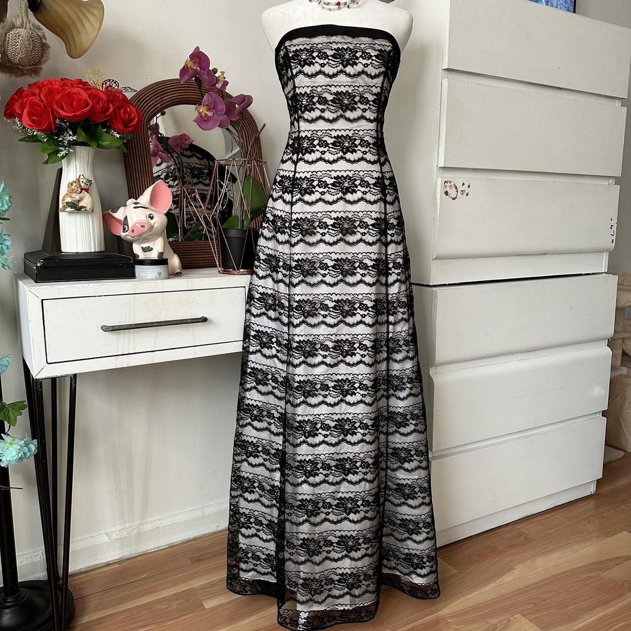 Black Nude Vintage Elegant Layered Lace Long Off Shoulder Bustier Lace Ball Gown Evening Gown Party Dress Prom Gown gh3878