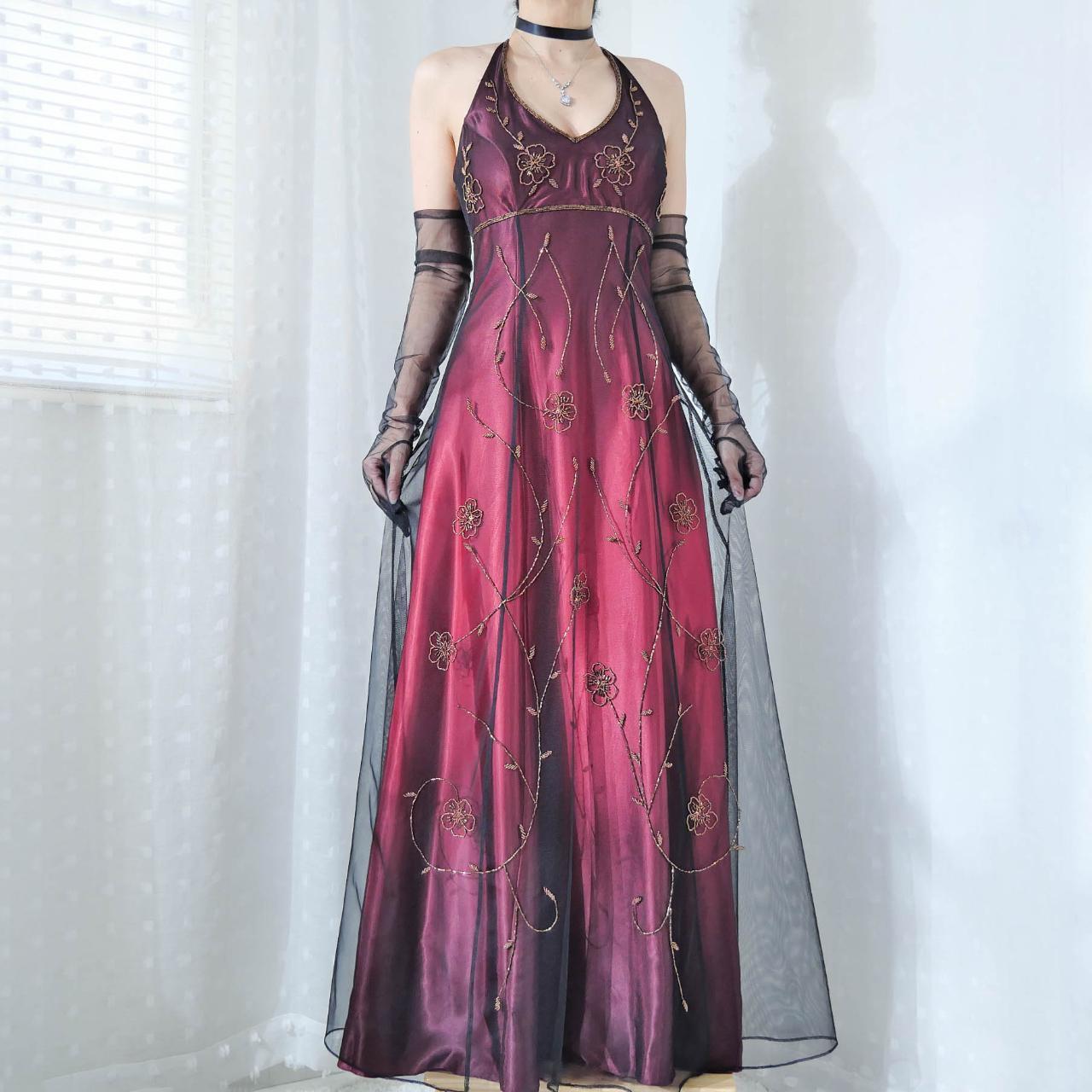 Robe de soirée longue en satin et tulle bordeaux à fleurs et perles exquises gh4294