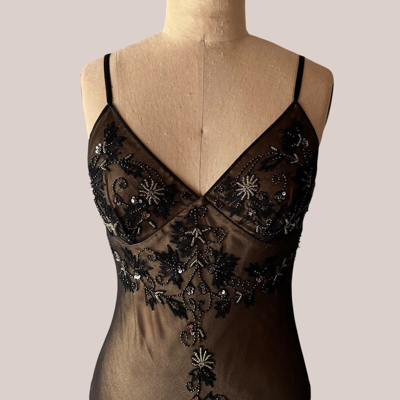 Robe de soirée longue en mousseline de soie, élégante et raffinée, style rétro, marron et noir, avec perles, gh3897
