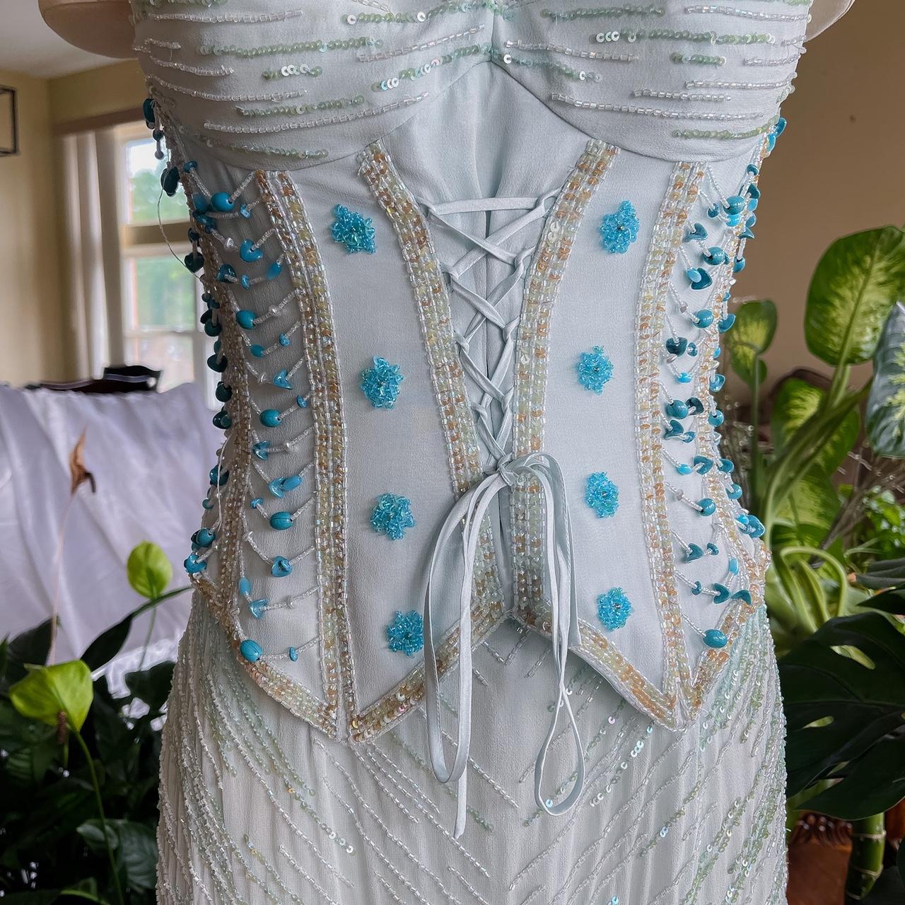 Girlhomeshops - Superbe robe de soirée bleu ciel ombré à lacets et perles, style corset, gh5096