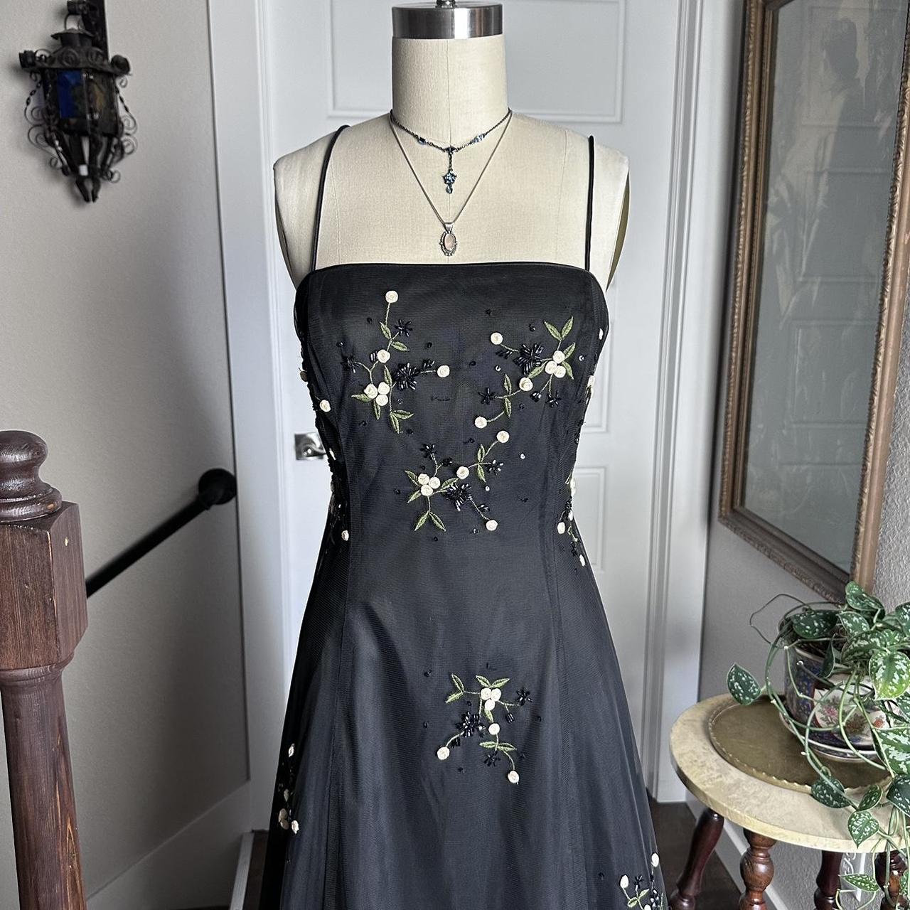 Black vintage fashion elegant exquisite beaded floral spaghetti straps long A-line satin tulle ball gown evening dress party dress prom dress gh3681