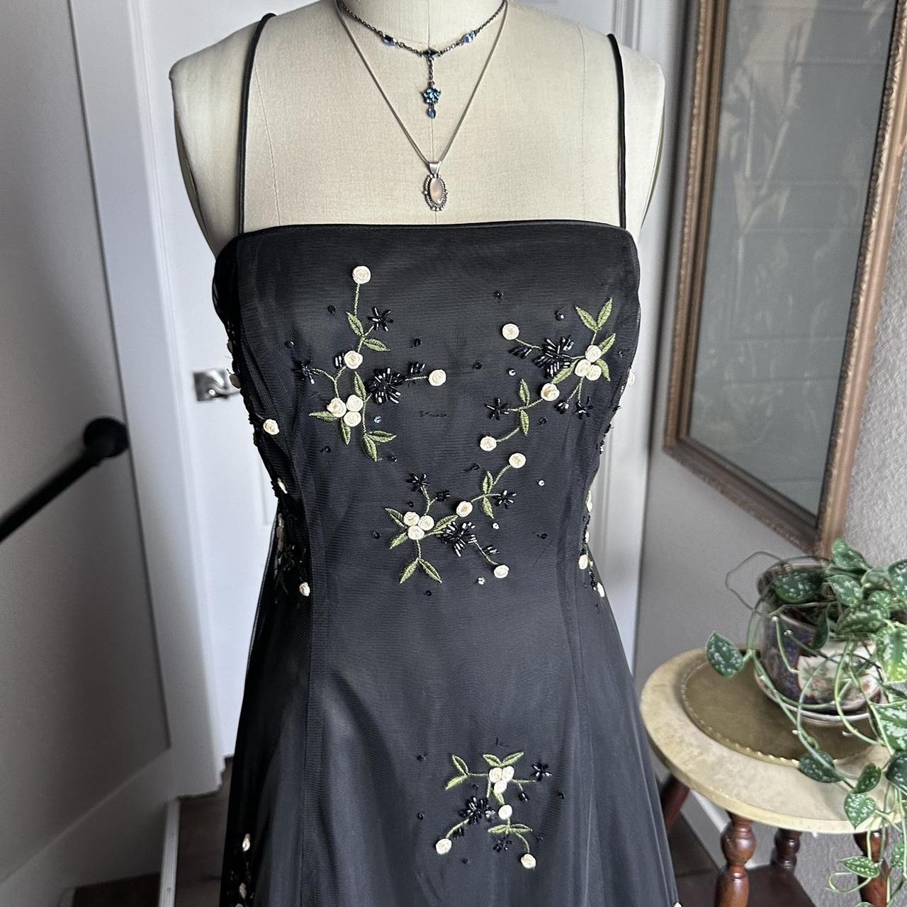 Black vintage fashion elegant exquisite beaded floral spaghetti straps long A-line satin tulle ball gown evening dress party dress prom dress gh3681