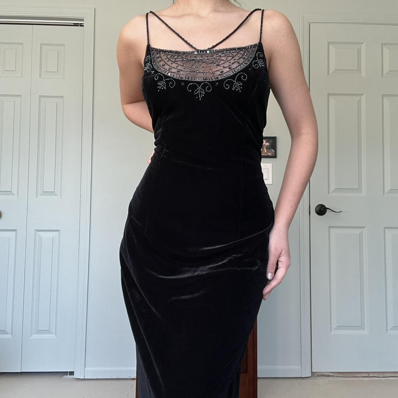 Vintage Black Velvet Gorgeous Exquisite Beading Elegant Spaghetti Strap Long Velvet Ball Gown Evening Dress Birthday Party Dress Prom Dress gh3954