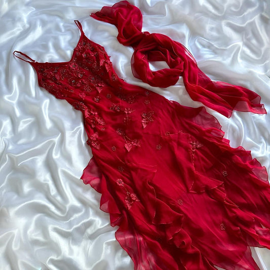 Robe de soirée en mousseline de soie rouge magnifique, élégante, jolie et exquise, longue, perlée, à volants, faite à la main, personnalisée, robe de bal, gh3548