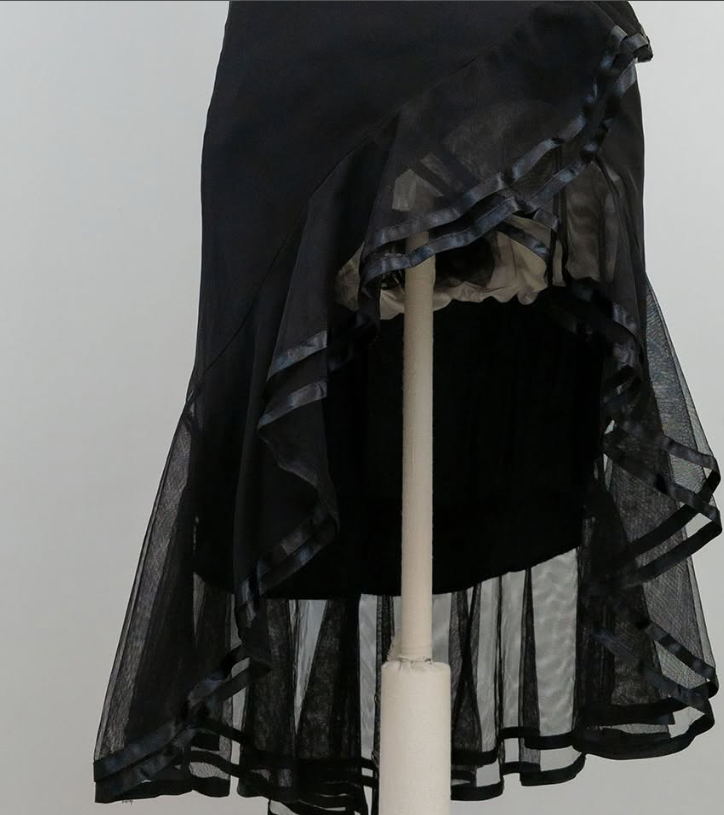 Robe de bal longue/mi-longue en mousseline de soie, noire, vintage, col licou, broderie florale rose, gh4652