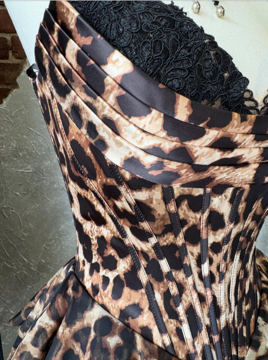girlhomeshops-Fashionable leopard print exquisite lace short homecoming dresses tight hoco dresses corset dress gh5810