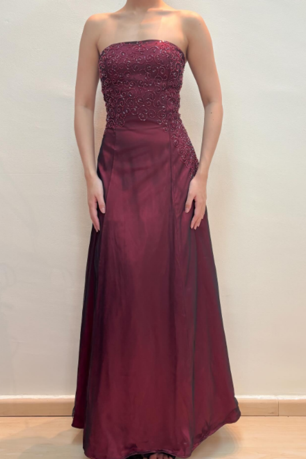 girlhomeshops-A simple yet elegant red mesh beaded strapless dress, a beautiful gown. gh6180