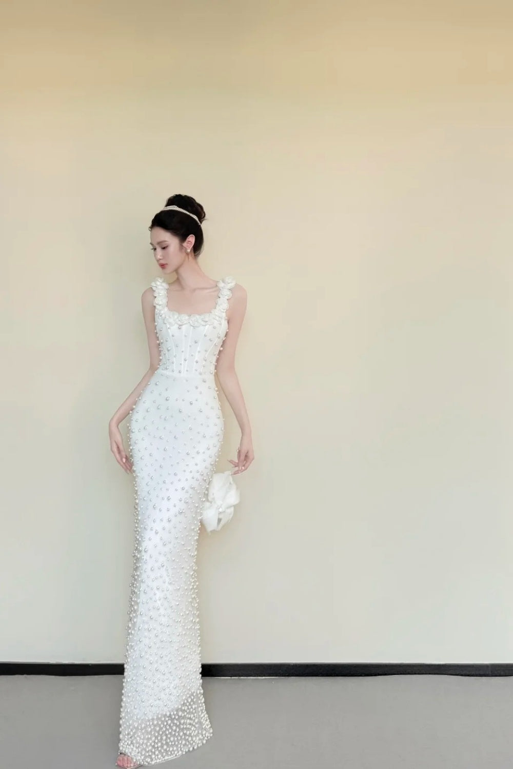 girlhomeshops-White Elegant And Delicate Beaded Satin Prom Dress gh6233