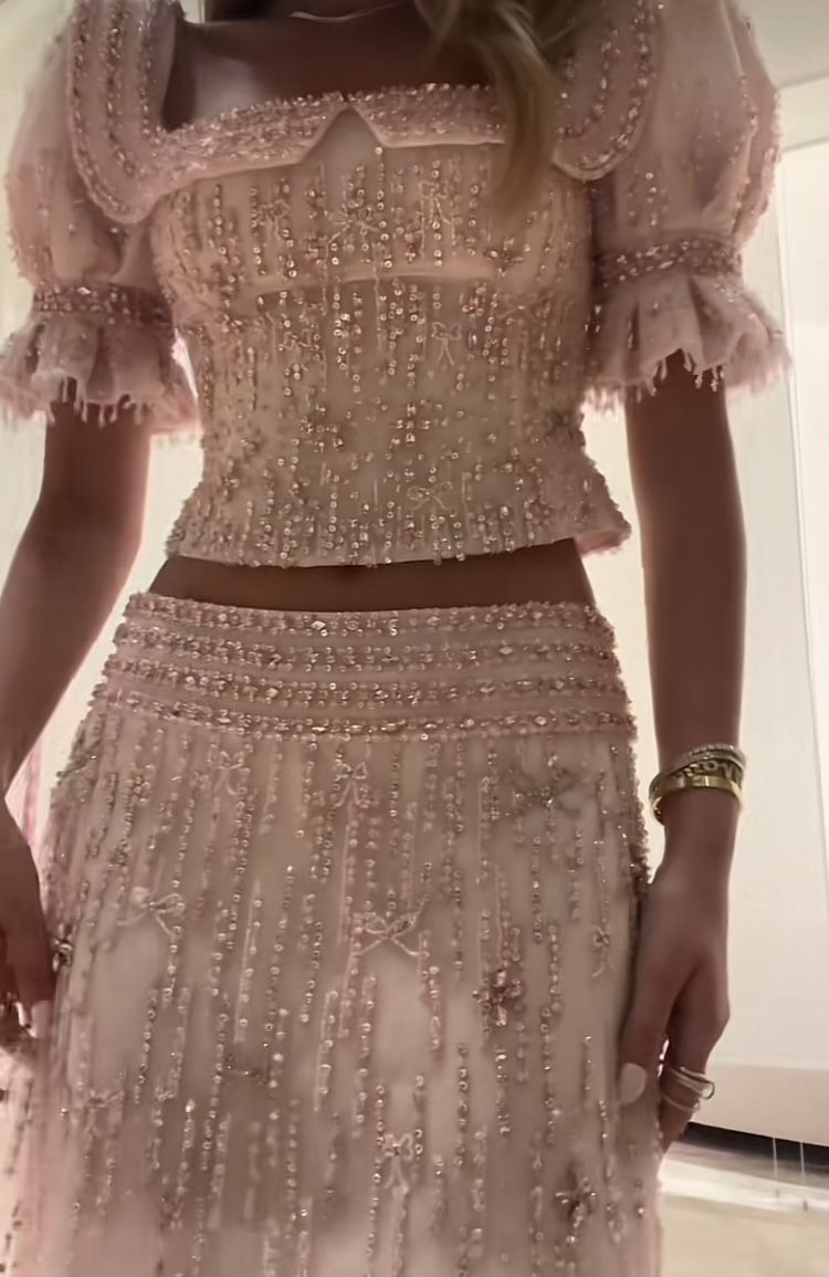 Robe deux-pièces rose en tulle à manches courtes et perles | Robe maxi élégante et luxueuse à encolure carrée découpée, idéale pour une soirée de gala gh6465