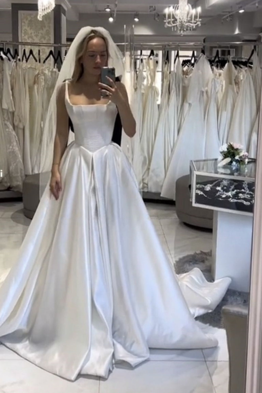 Square Neck Satin Train Wedding Dress gh6403