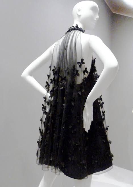 Girlhomeshops - Robe de soirée courte noire en tulle à bretelles et motif papillon gh5692