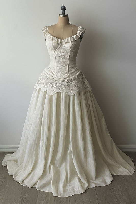 Vintage-Rokoko-Kleid mit Rüschen und Spaghettiträgern | Cremefarbenes Maxikleid aus Spitze mit Korsettmuster für Hochzeiten, Retro-Mottopartys und luxuriöse Dinnerpartys gh6426