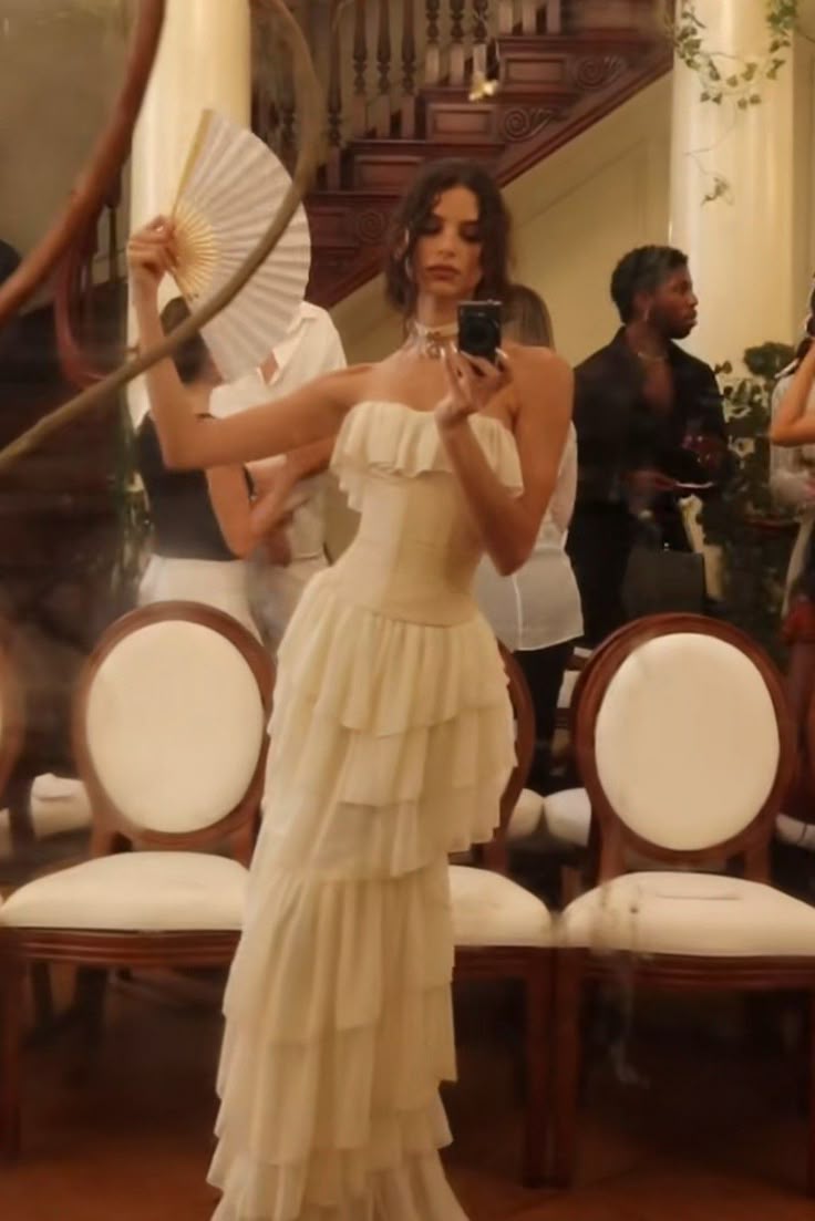 White Vintage Fashion A-line Off-shoulder Long Chiffon tulle Tiered Ruffle Ball Gown Evening Dress Party Dress Prom Dress gh3658