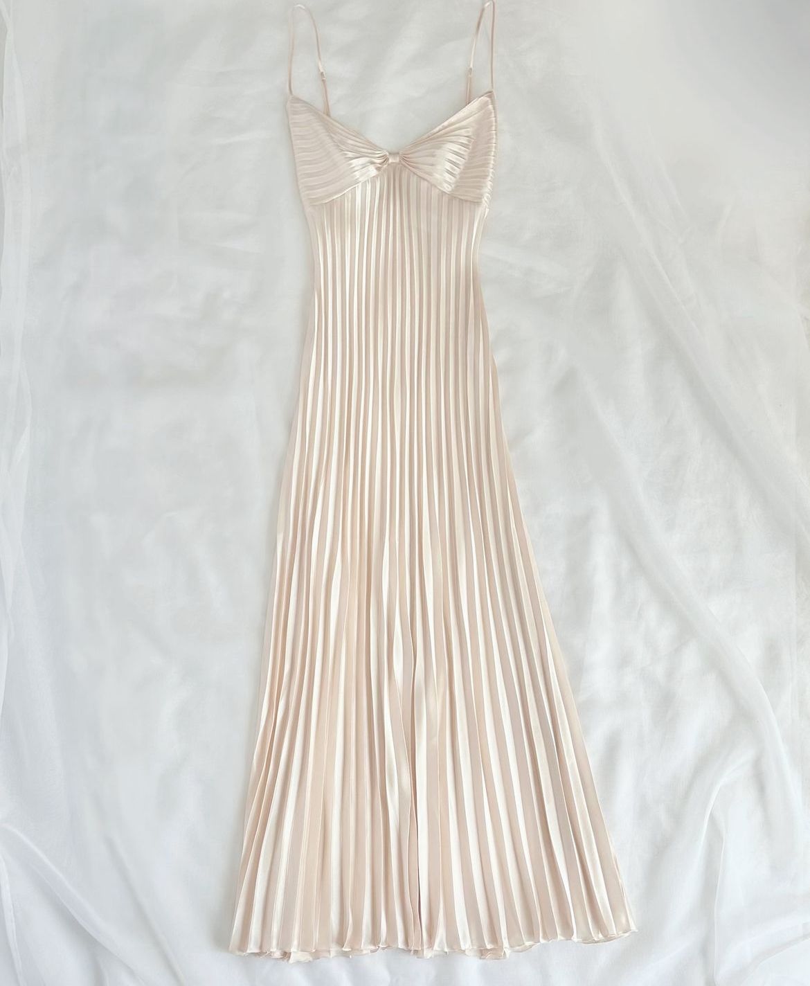 girlhomeshops-Spaghetti strap fashionable pleated long satin prom dress gh5792