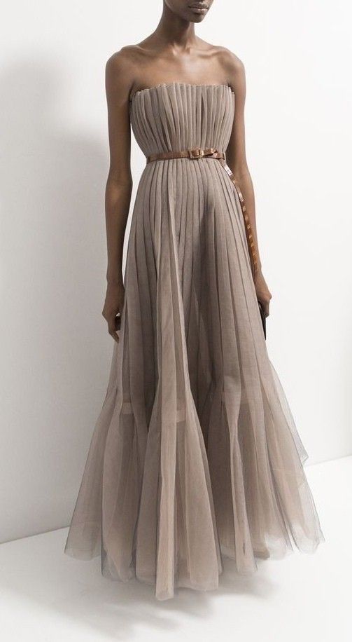 girlhomeshops - Robe entièrement faite main, robe sur mesure, robe longue simple en tulle pour dames, robe de demoiselle d'honneur sans bretelles gh5711