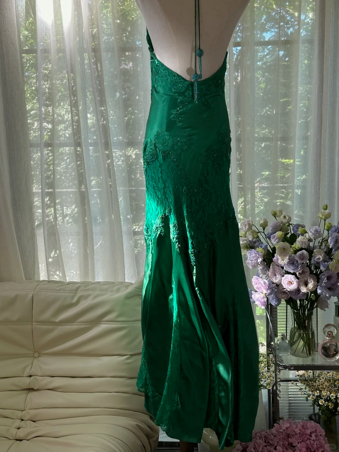 Grün, wunderschön glänzend, modisch, elegant, zarte Spitze, Perlenbesatz, lang, Satin-Chiffon, Ballkleid, Abendkleid für Geburtstage/Hochzeitsgäste/Urlaubspartys, Ballkleid, Valentinstags-Date-Kleid, gh4037