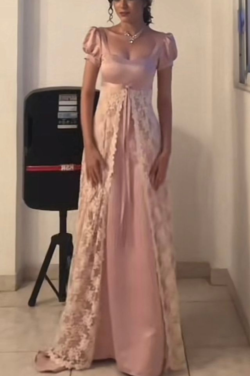 girlhomeshops-Rosa kurzärmeliges, elegantes, langes Ballkleid aus Spitze im Retro-Stil, gh5758