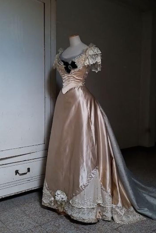 girlhomeshops-Champagne Gold Satin and Lace Paneled Short Sleeve Floor-Length Train Vintage Gown gh6322