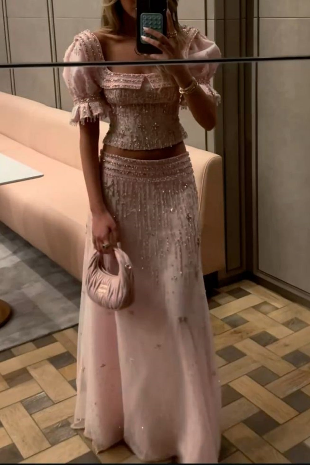 Robe deux-pièces rose en tulle à manches courtes et perles | Robe maxi élégante et luxueuse à encolure carrée découpée, idéale pour une soirée de gala gh6465