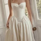 Robe bustier rétro légère à fines bretelles | Robe maxi en satin cintrée à la taille et jupe ample, idéale pour un mariage en extérieur, des fiançailles, un dîner de gala ou une soirée de demoiselles d'honneur (gh6417)