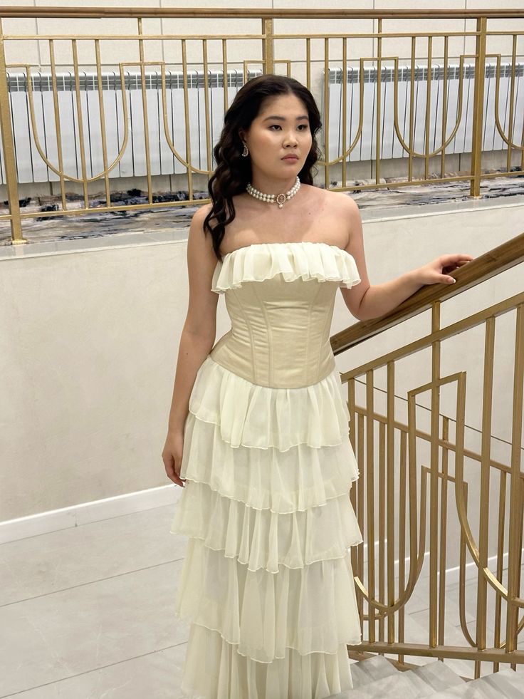 White Vintage Fashion A-line Off-shoulder Long Chiffon tulle Tiered Ruffle Ball Gown Evening Dress Party Dress Prom Dress gh3658