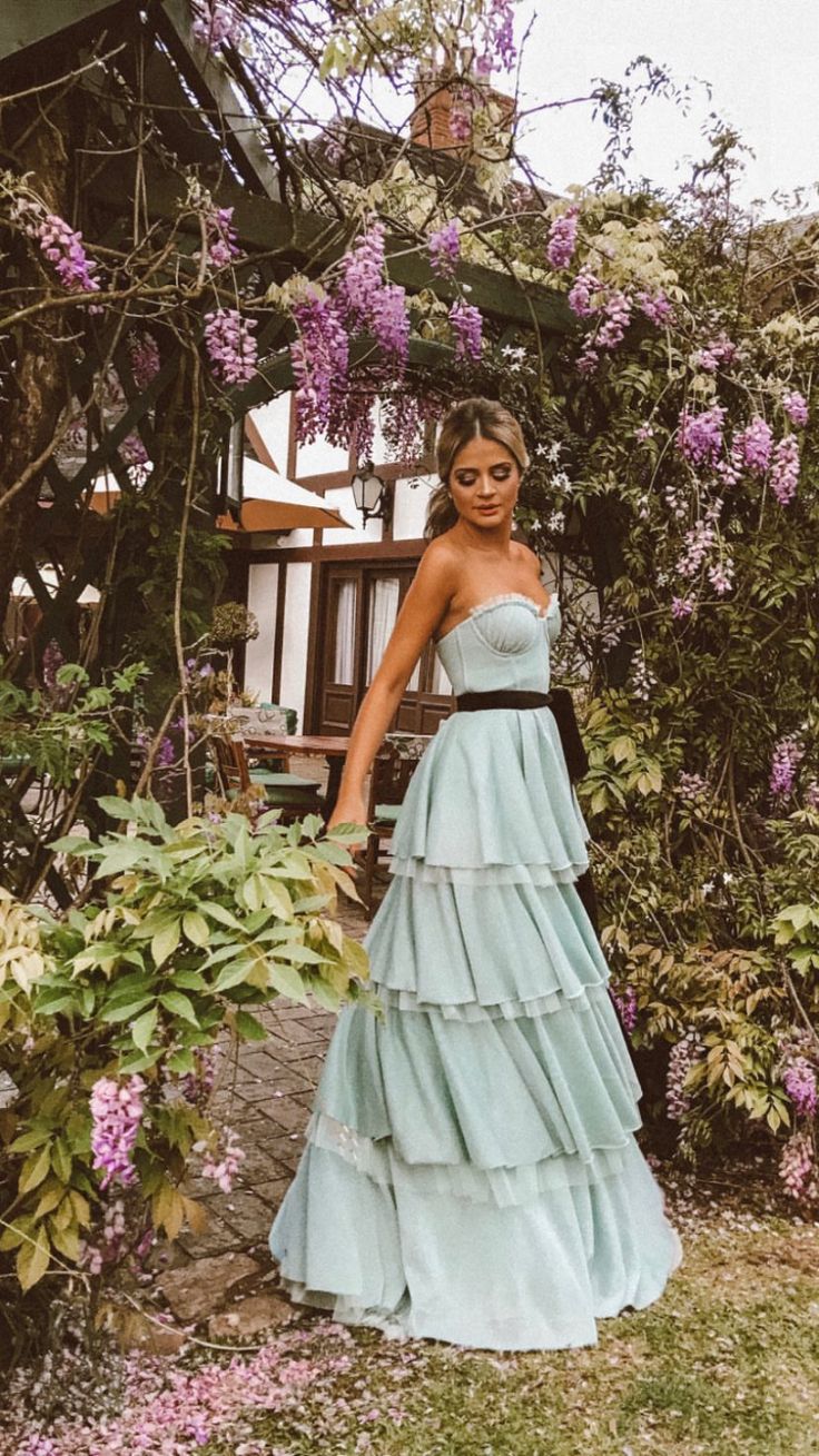 Robe de soirée élégante longue en tulle à volants et à manches longues, haut tube blanc, gh3364