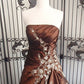 Robe de soirée longue élégante en satin avec appliques vintage marron et superbe gh3313