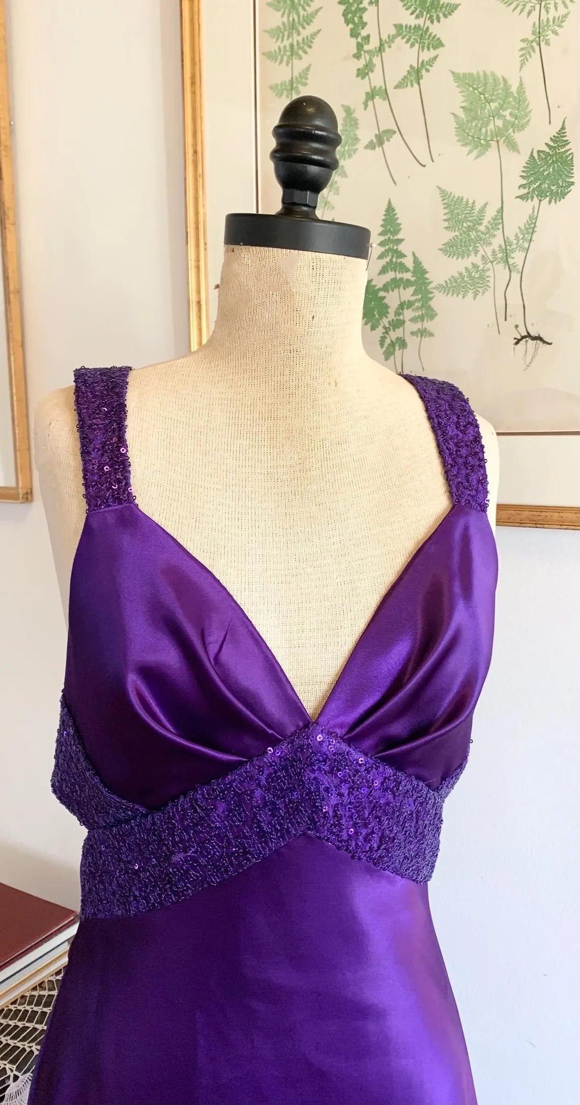 Lila Retro-Mode V-Ausschnitt Elegant Exquisite Pailletten Langes Bodenlanges Satin Ballkleid Abendkleid Party; Kleid gh3448