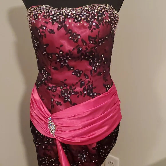 Wunderschönes, elegantes, exquisites, perlenbesetztes, bodenlanges Ballkleid aus Satin im Retro-Stil in Rosa, Abendkleid gh3447