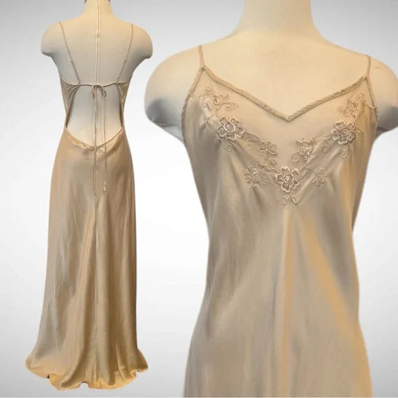 Robe de soirée longue en satin style victorien champagne, broderie florale exquise, bretelles spaghetti, dos nu, robe de bal, gh3924