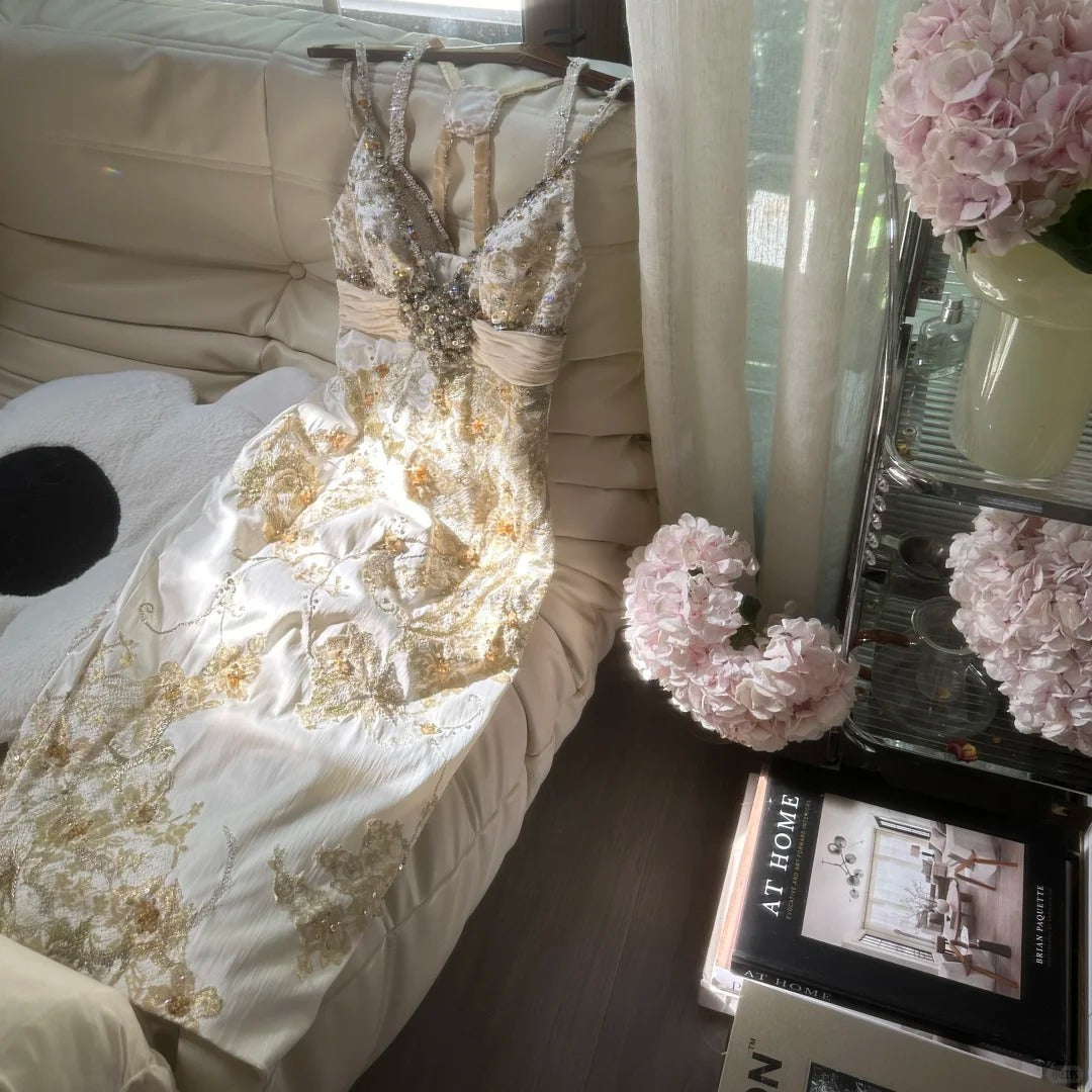 Robe de soirée courte en satin ivoire et doré, avec perles florales et paillettes, gh4624