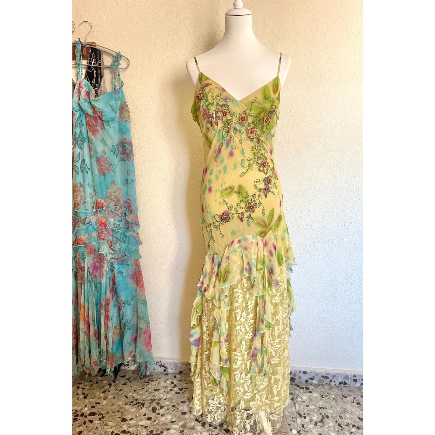 Yellow fashion elegant exquisite beaded spaghetti strap tulle long ruffled lace ball gown evening dress party dress prom dress gh3187