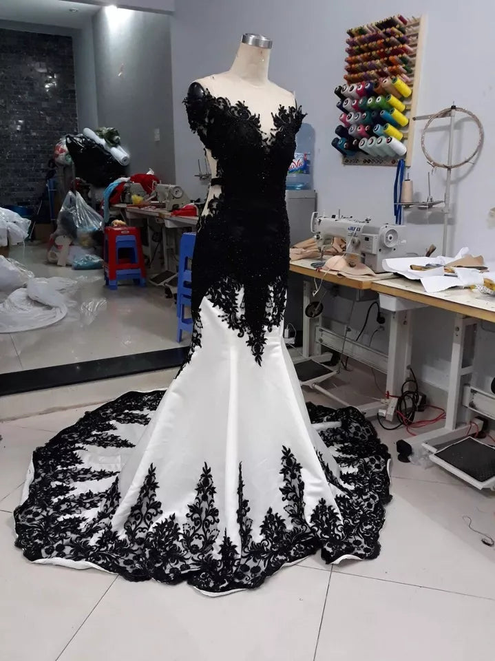 Black gorgeous exquisite lace V-neck backless long floor-length trailing satin sexy elegant ball gown evening dress wedding dress gh3456