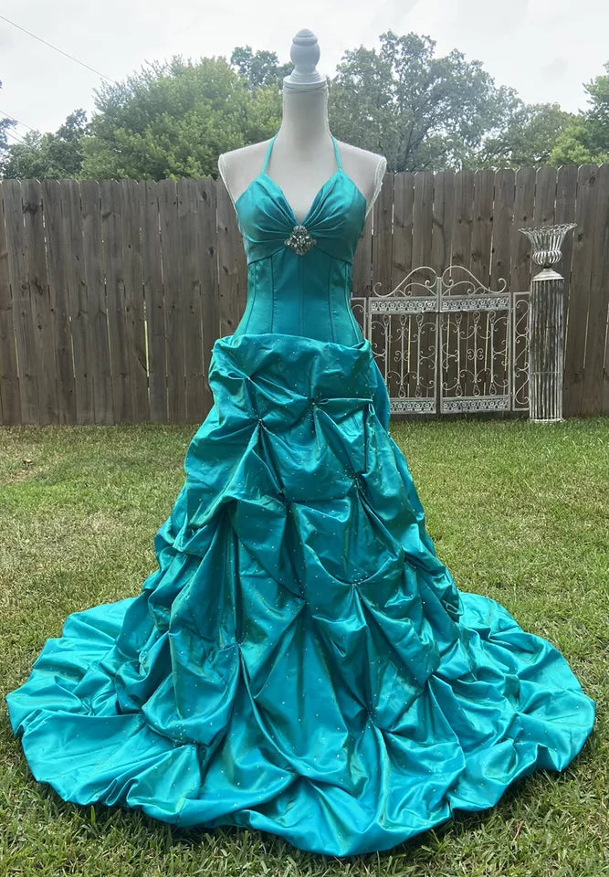 Robe de soirée longue plissée en satin vert magnifique à bretelles vintage gh3311
