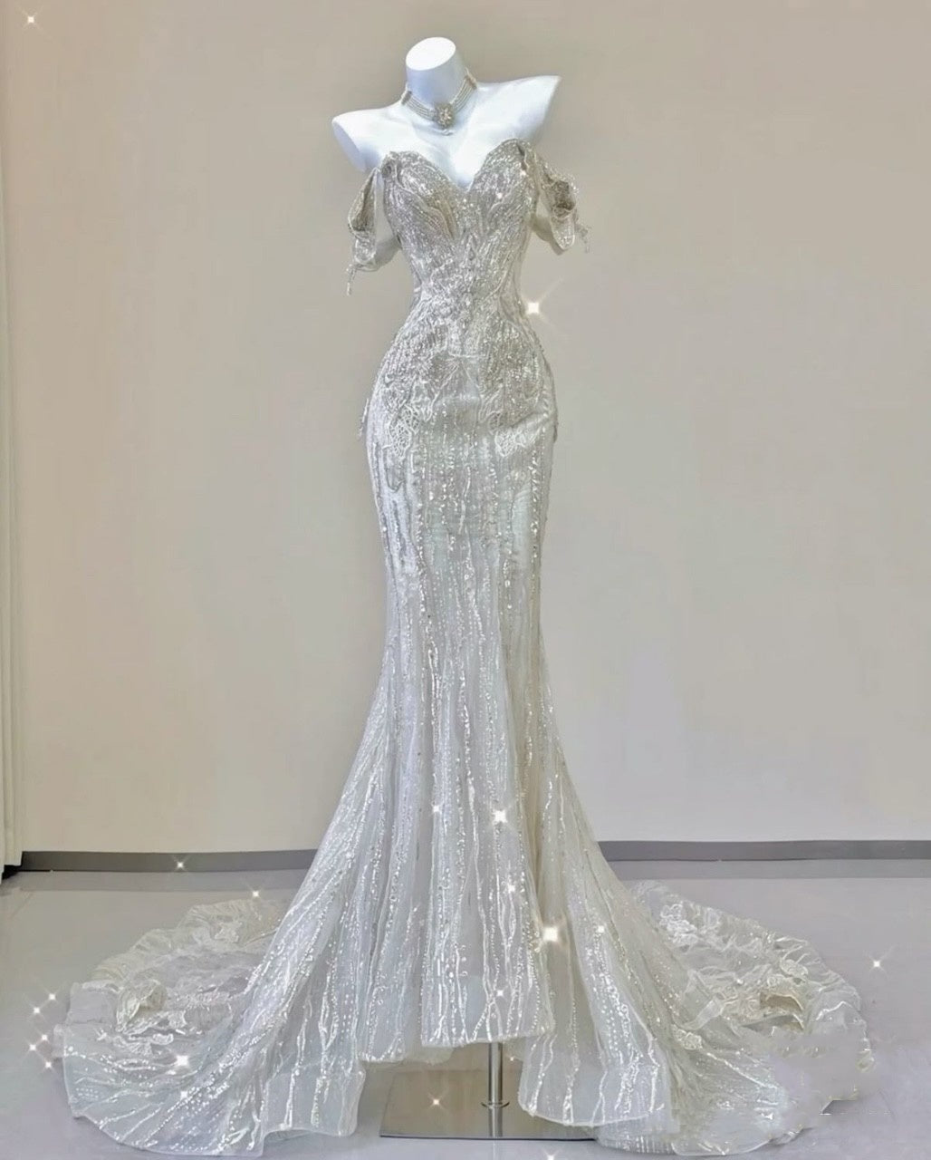Robe de mariée sirène blanche à manches courtes et épaules dénudées, magnifique et unique, avec perles et paillettes, gh4303