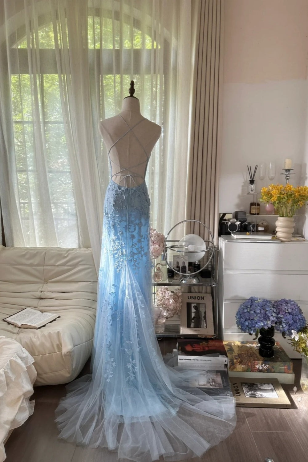 girlhomeshops-Gradient Blue Tulle Spaghetti-Strap 3D Embroidery Train Fairy-Style Gown gh6375
